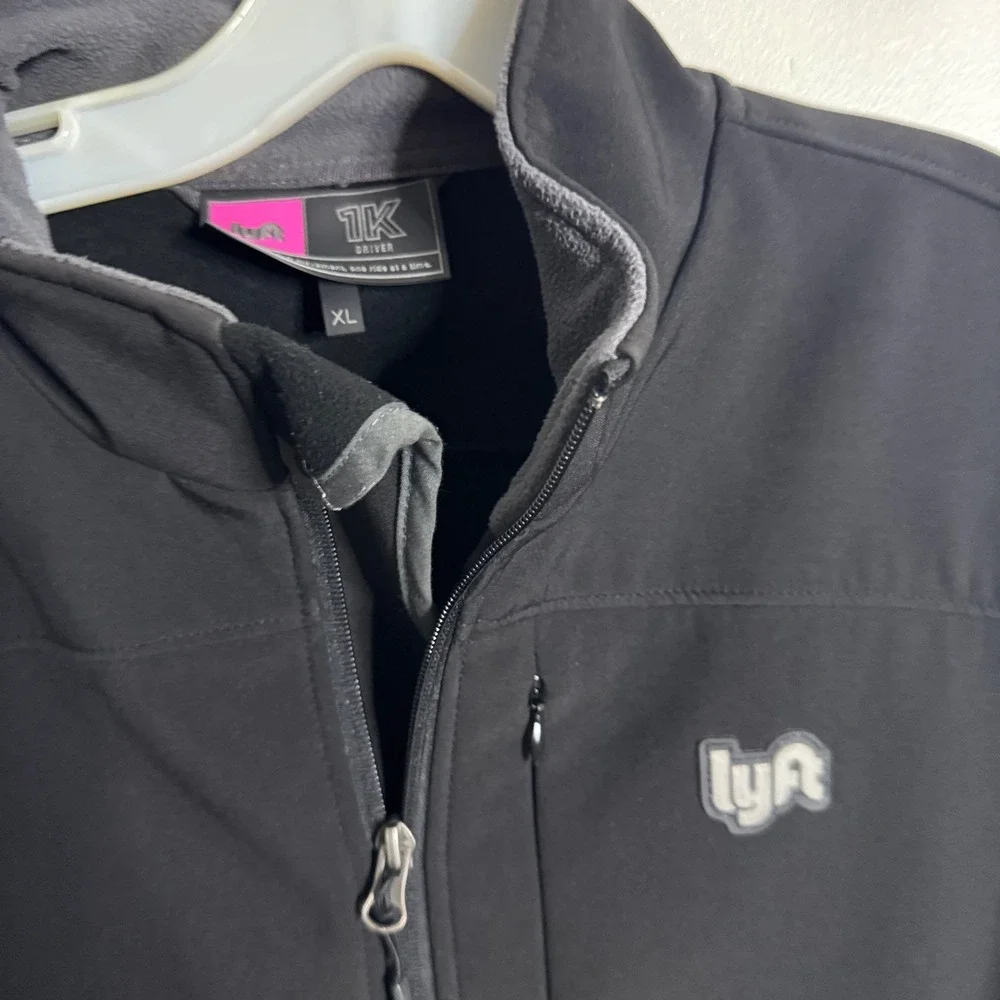 Lyft Softshell Jacket Black Full Zip Fleece‎ Lined Mens XL - Picture 2 of 6